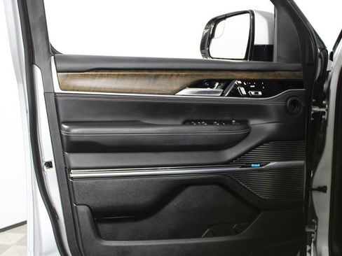 Used 2022 Jeep Grand Wagoneer Series I image 55