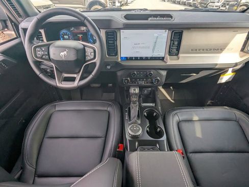 New 2025 Ford Bronco Outer Banks image 16