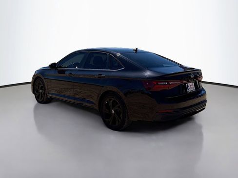 Used 2025 Volkswagen Jetta SE FWD image 5