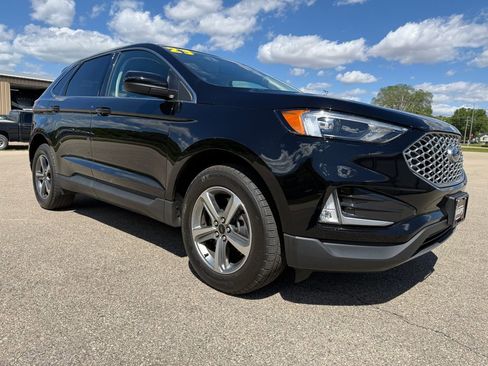 Used 2023 Ford Edge SEL w/ Convenience Package AWD/4WD image 3