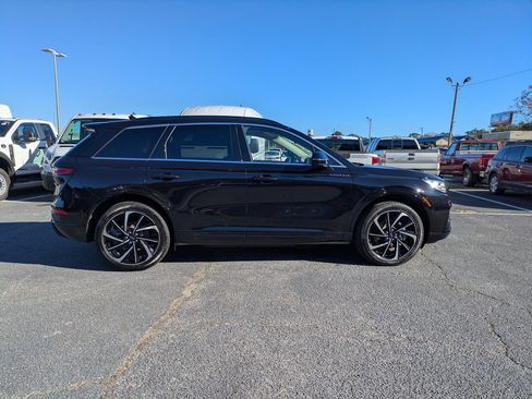 New 2025 Lincoln Corsair Grand Touring w/ Equipment Group 301A AWD/4WD image 3