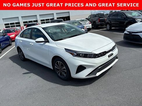 Used 2024 Kia Forte LXS FWD image 2