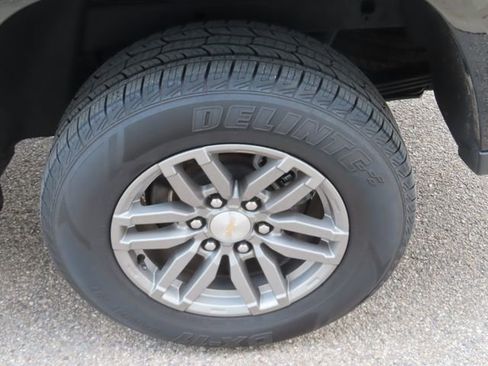 Used 2023 Chevrolet Colorado LT w/ LT Convenience Package II image 15