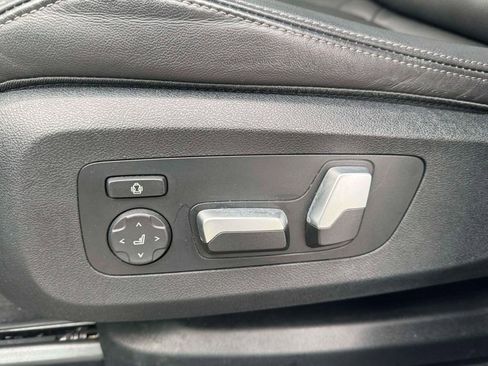 Used 2023 BMW X6 xDrive40i w/ Executive Package image 17