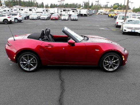 Used 2022 MAZDA MX-5 Miata Grand Touring image 13