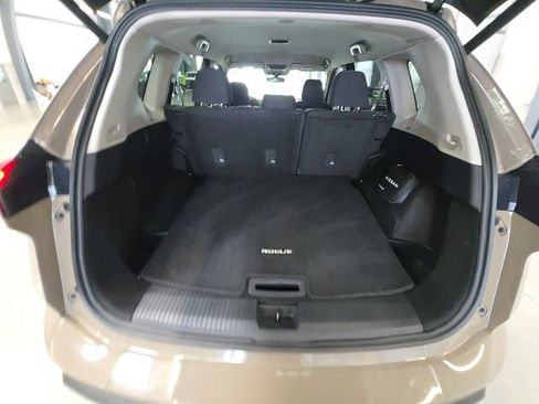 Used 2025 Nissan Rogue SV AWD/4WD image 23