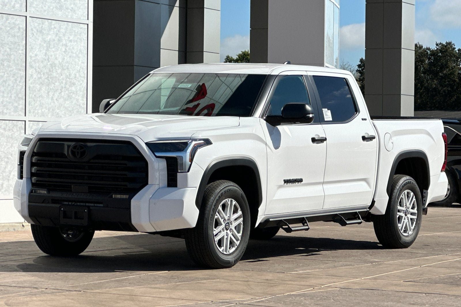 New 2026 Toyota Tundra SR5 w/ SR5 Convenience Package AWD/4WD image 8