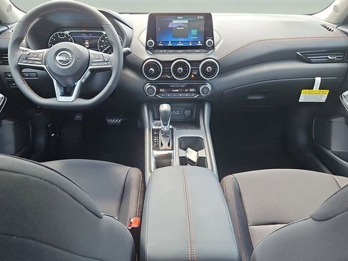 New 2025 Nissan Sentra SR w/ Trunk Package FWD image 5