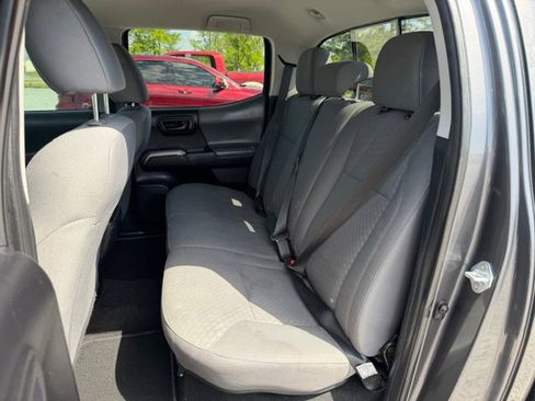 Used 2021 Toyota Tacoma SR5 w/ Technology Package AWD/4WD image 11