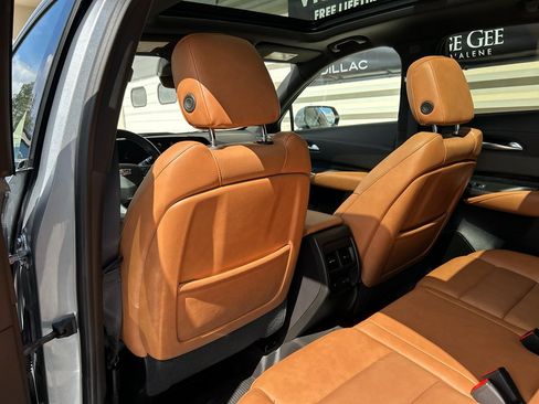 Certified 2024 Cadillac XT4 Sport AWD/4WD image 12