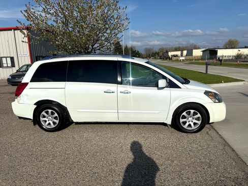 Used 2009 Nissan Quest S w/ Drivers Pkg image 4