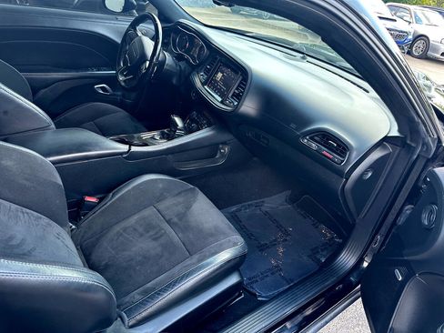 Used 2020 Dodge Challenger R/T Scat Pack w/ Plus Package image 17