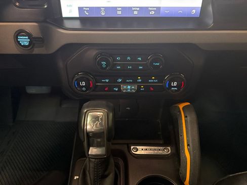 Used 2023 Ford Bronco Badlands w/ Sasquatch Package AWD/4WD image 20