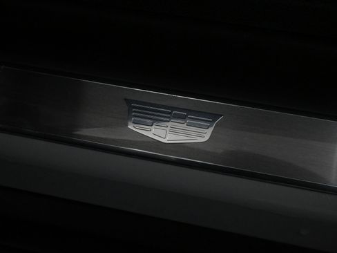Used 2023 Cadillac XT6 Premium Luxury w/ Technology Package FWD image 16