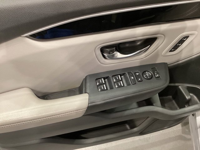 Used 2024 Honda Pilot EX-L image 19