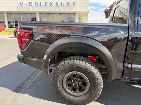 Used 2025 Ford F150 Raptor AWD/4WD image 4