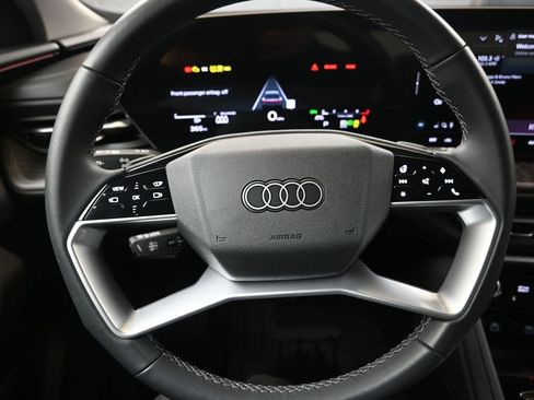 Used 2025 Audi Q5 Premium Plus w/ Premium Plus image 24