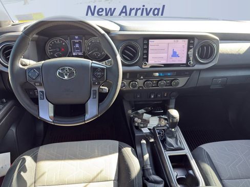 Used 2023 Toyota Tacoma TRD Off-Road image 7