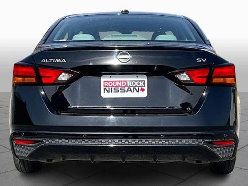 Certified 2024 Nissan Altima 2.5 SV image 5