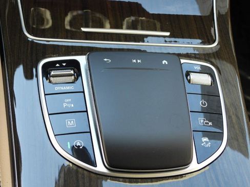 Used 2020 Mercedes-Benz GLC 300 image 79
