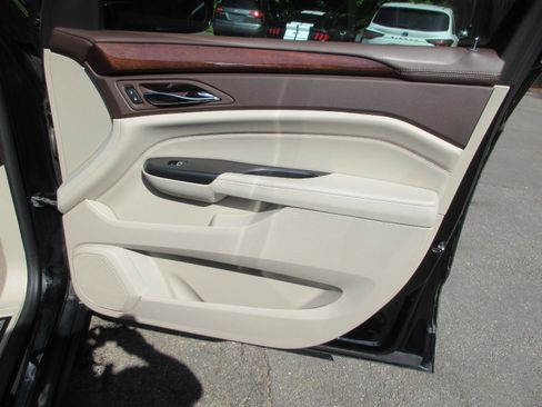 Used 2016 Cadillac SRX Luxury w/ Driver Awareness Package FWD image 14