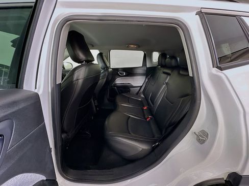 Used 2022 Jeep Compass Latitude image 23