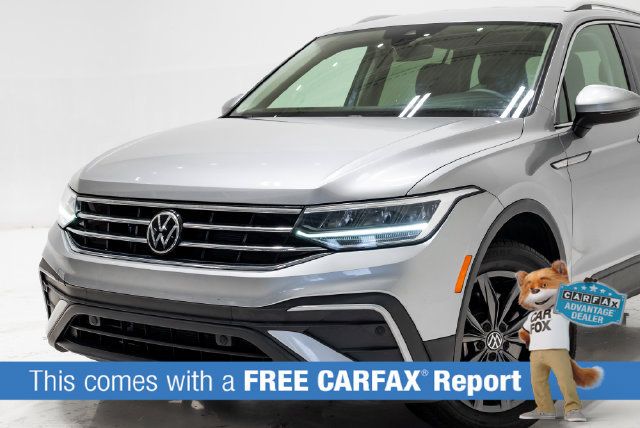 Used 2023 Volkswagen Tiguan SE FWD image 2