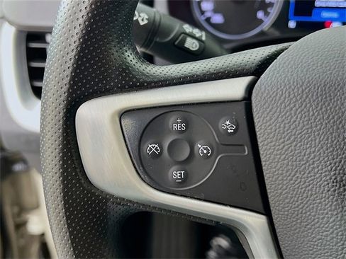 Used 2023 GMC Terrain SLE w/ Driver Convenience Package image 13