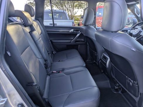 Used 2023 Lexus GX 460 Premium image 31