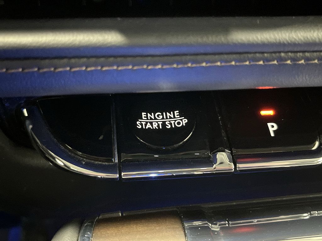 Used 2025 Lincoln Aviator Reserve AWD/4WD image 23
