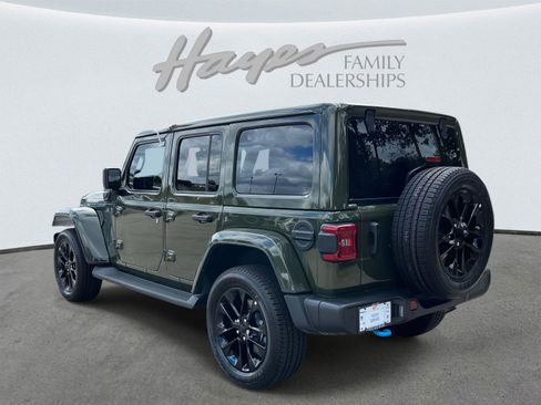 Certified 2022 Jeep Wrangler Unlimited Sahara w/ Safety Group image 33