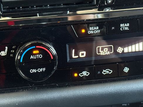 Used 2025 Nissan Pathfinder Rock Creek AWD/4WD image 29