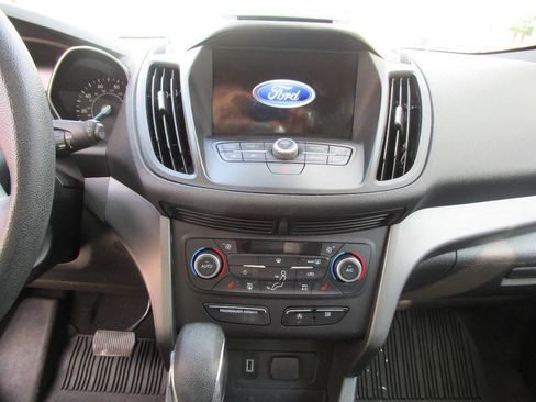 Used 2018 Ford Escape SE w/ SE Sync 3 Package FWD image 9