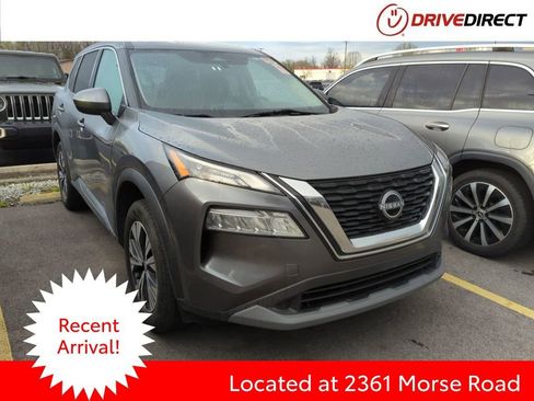 Used 2023 Nissan Rogue SV image 1