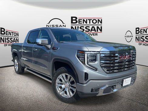 Used 2023 GMC Sierra 1500 Denali w/ Technology Package AWD/4WD image 1