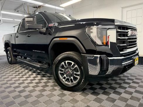 Used 2024 GMC Sierra 2500 SLE w/ SLE Convenience Package AWD/4WD image 1