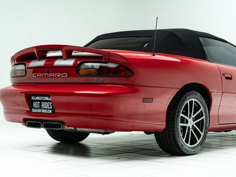 Used 2002 Chevrolet Camaro Z28 w/ SS Performance/Appearance Pkg image 15
