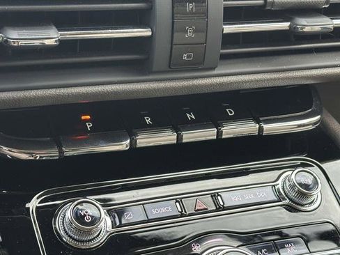 Certified 2021 Lincoln Corsair AWD w/ Equipment Group 101A image 20