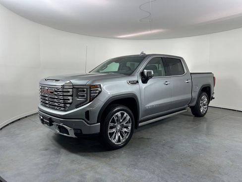 Used 2025 GMC Sierra 1500 Denali w/ Denali Reserve Package AWD/4WD image 1
