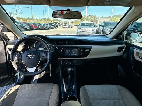 Used 2016 Toyota Corolla LE image 3