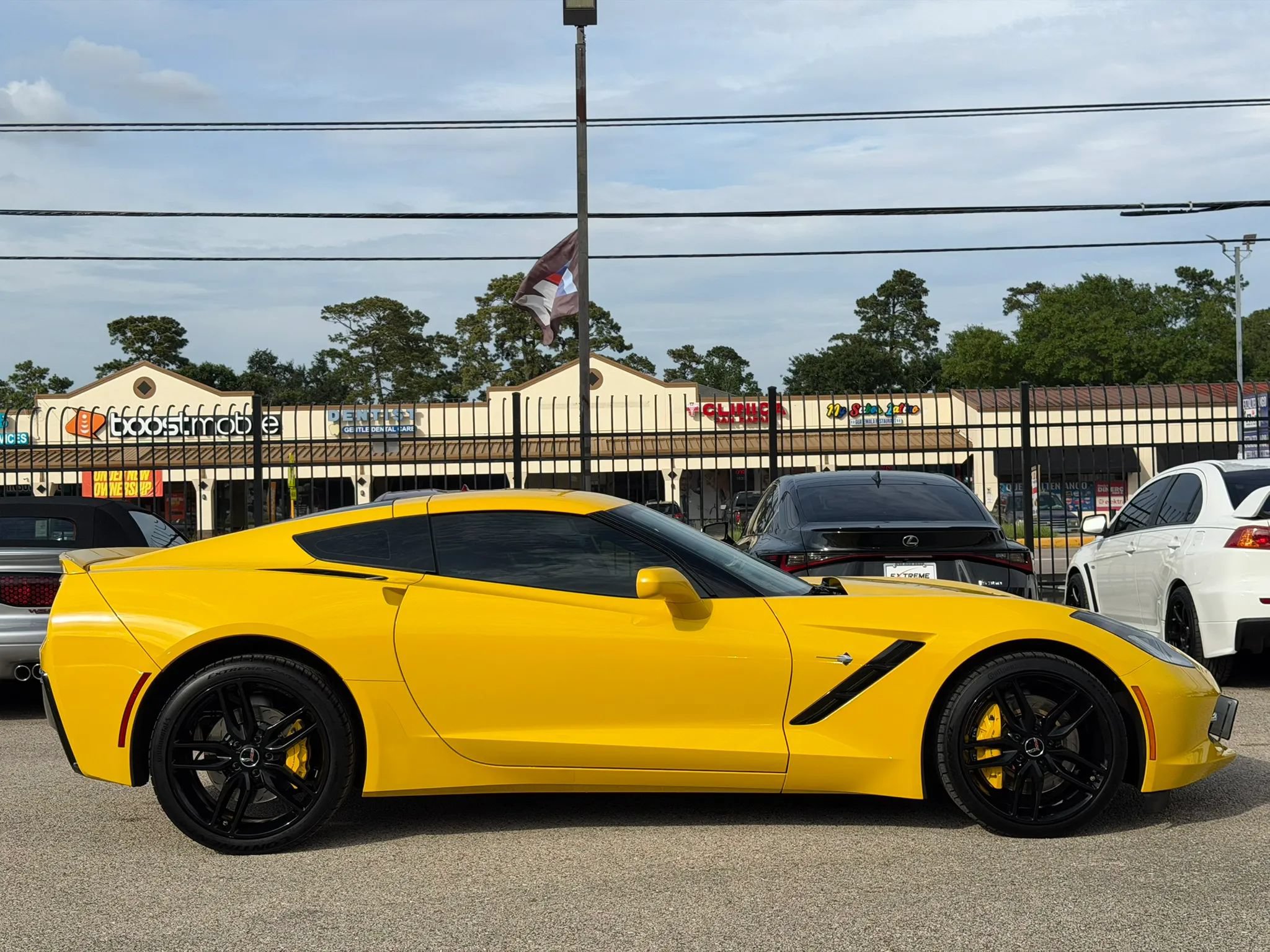 Used 2015 Chevrolet Corvette Stingray Coupe w/ 2LT Preferred Equipment Group RWD image 11