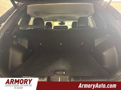 Used 2023 Jeep Cherokee Altitude Lux image 27