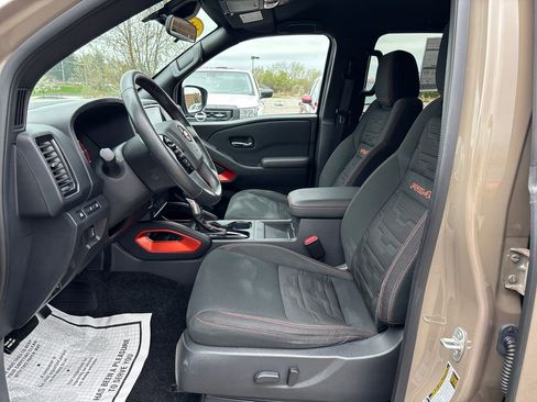 Used 2023 Nissan Frontier PRO-4X w/ Pro Convenience Package AWD/4WD image 9