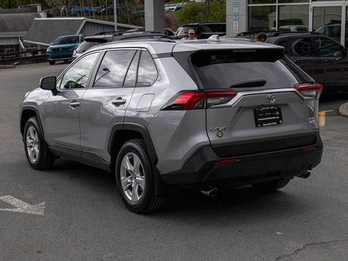 Used 2019 Toyota RAV4 XLE w/ Convenience Package AWD/4WD image 6