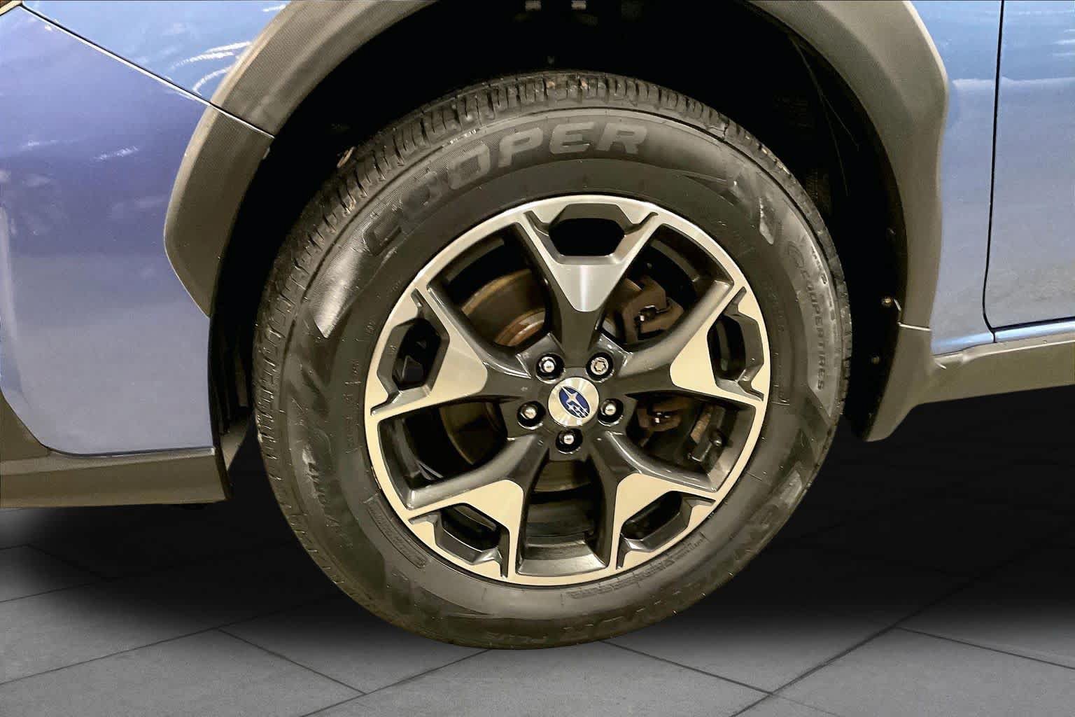 Used 2018 Subaru Crosstrek 2.0i Premium AWD/4WD image 11