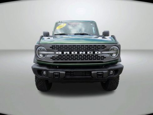 Used 2025 Ford Bronco Badlands AWD/4WD image 3