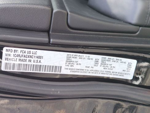 Used 2022 Jeep Grand Cherokee Laredo E AWD/4WD image 45