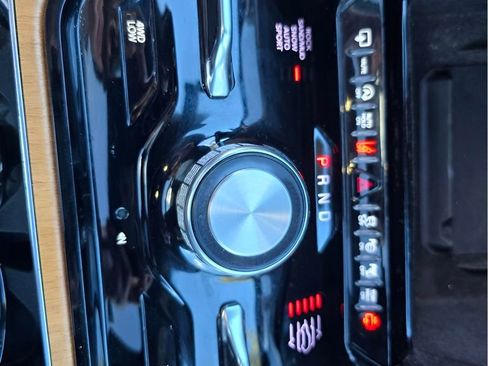 Used 2024 Jeep Grand Wagoneer L Series III image 64