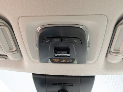 Used 2024 Toyota Corolla Cross LE AWD/4WD image 17