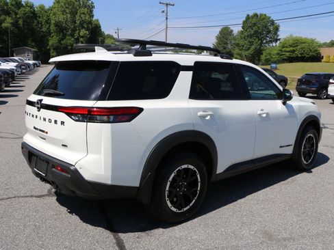 Used 2024 Nissan Pathfinder Rock Creek AWD/4WD image 8